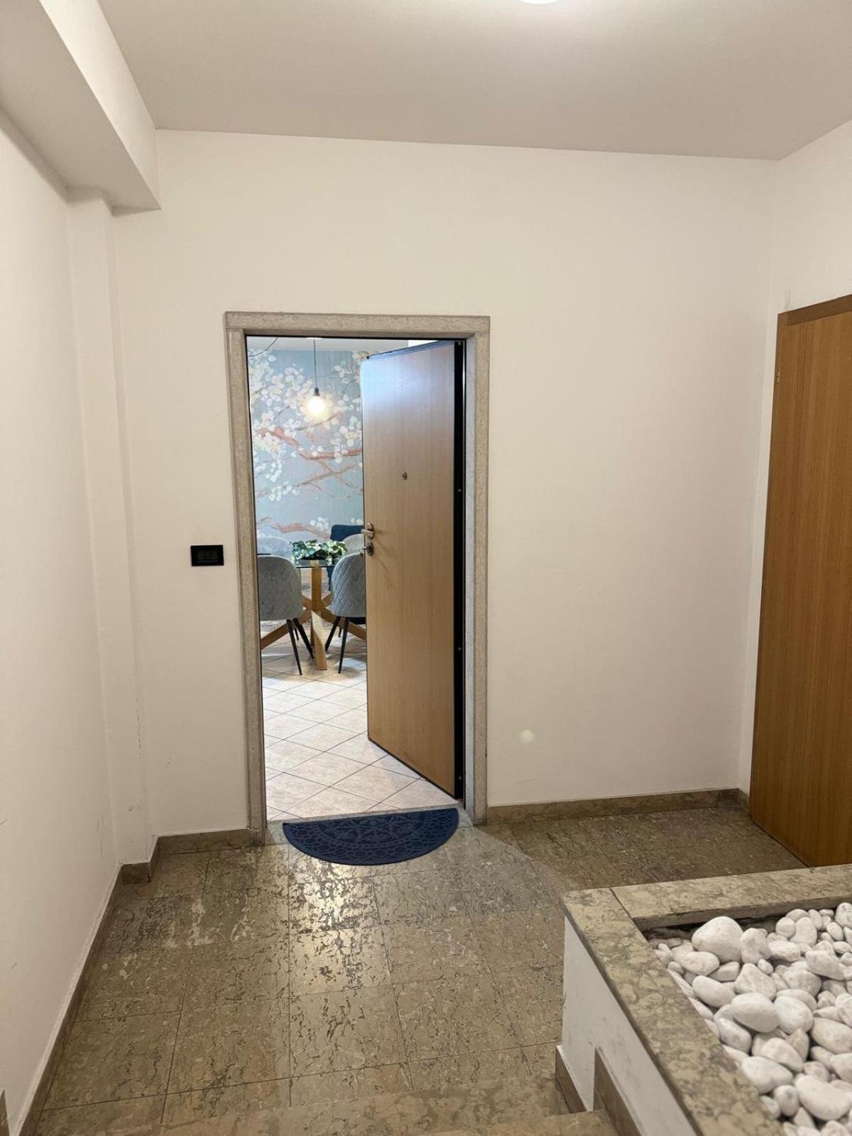 Duomo Nest Entire Apartment Trento Eksteriør billede