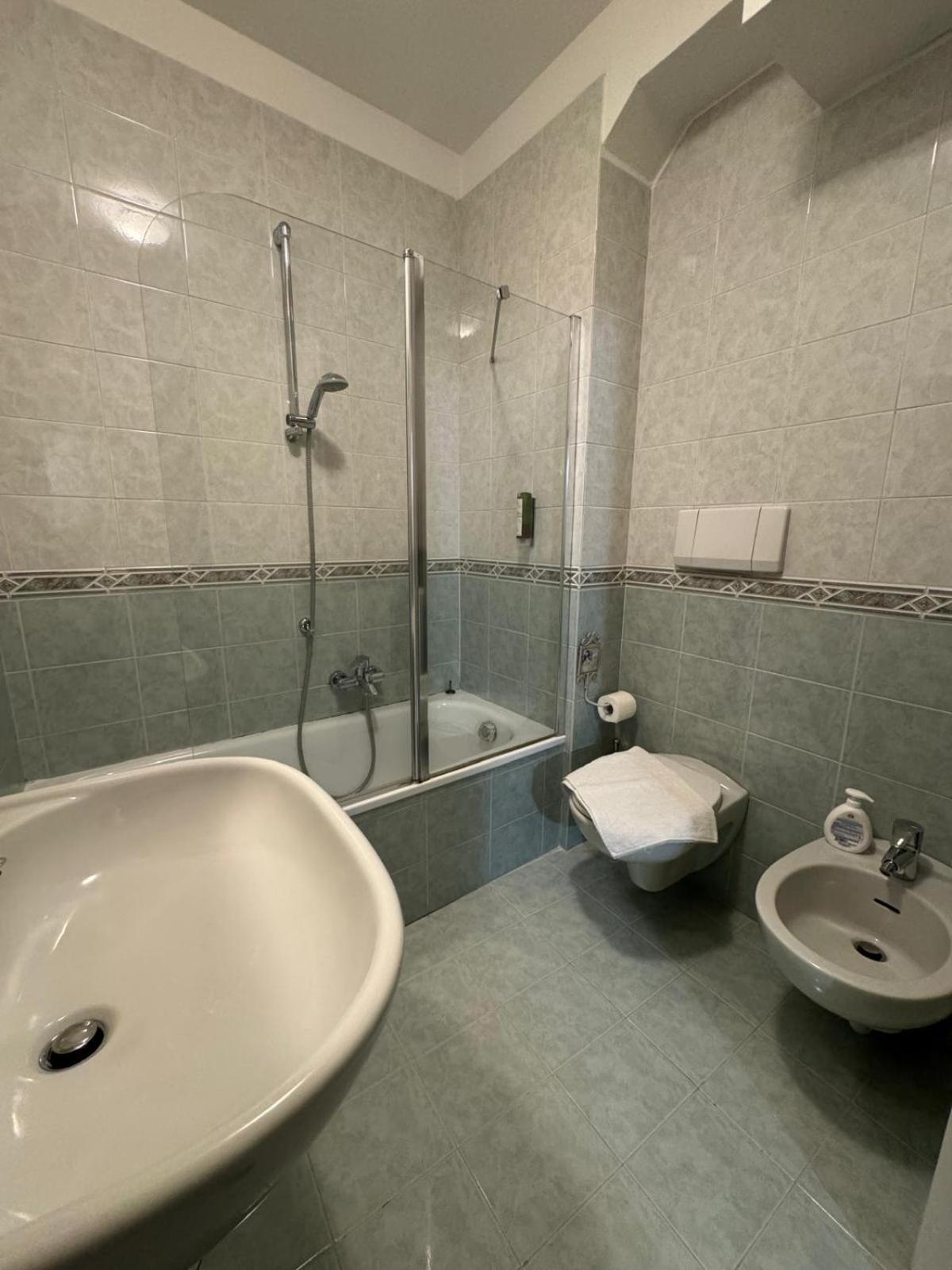 Duomo Nest Entire Apartment Trento Eksteriør billede